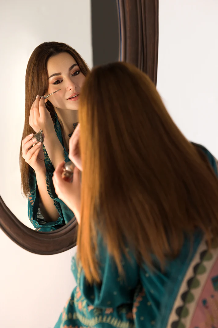 3PC LAWN EMBROIDERED SHIRT WITH DIGITAL PRINTED JACQUARD DUPATTA - 5026 - Image 3