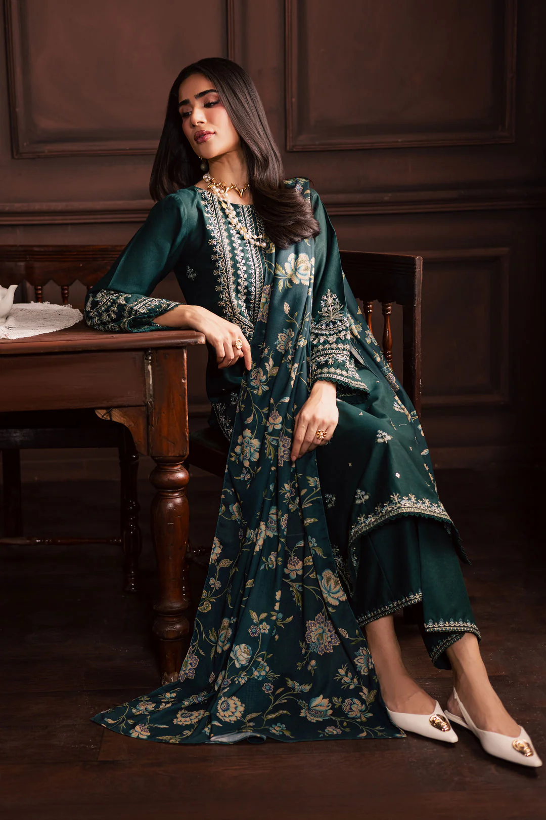 Lawn-3PC Embroidered Shirt with Digital Printed Jacquard Dupatta-5070 - Image 3