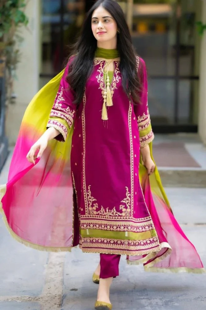 Lawn-3PC Embroidered With Chiffon Dye N Dye Dupatta-5023 - Image 3