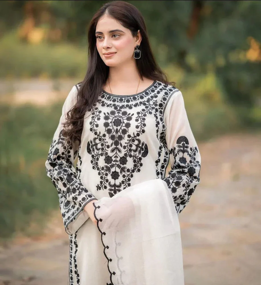 Lawn 3PC Embroidered With Chiffon Embroidered Dupatta-5019 - Image 2