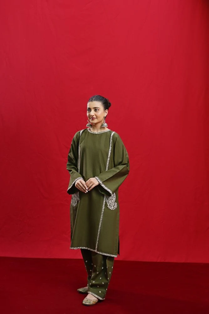 Lawn 3PC Embroidered with Digital Printed Dupatta-1047 - Image 4